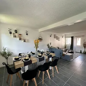 https://magnifique-maison-centre-ville.hotels-rhonealpes.com