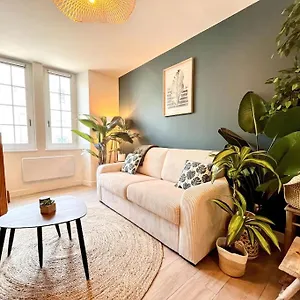 https://jungle-haven-romans-sur-isre.hotels-rhonealpes.com