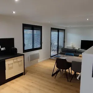 https://le-24-bis.hotels-rhonealpes.com