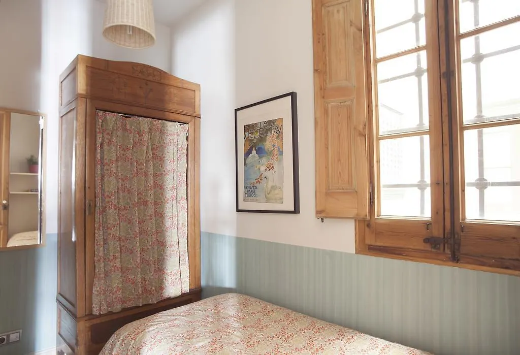 Aparteasy - Authentic Family Apartment Barcelona