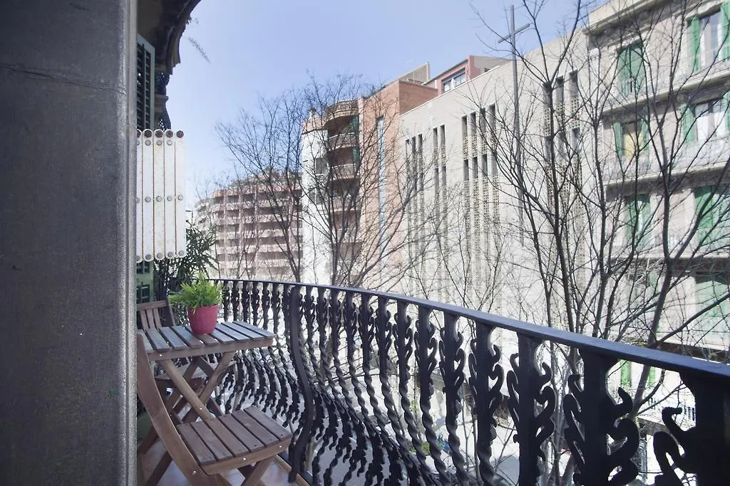 Aparteasy - Authentic Family Apartment Barcelona